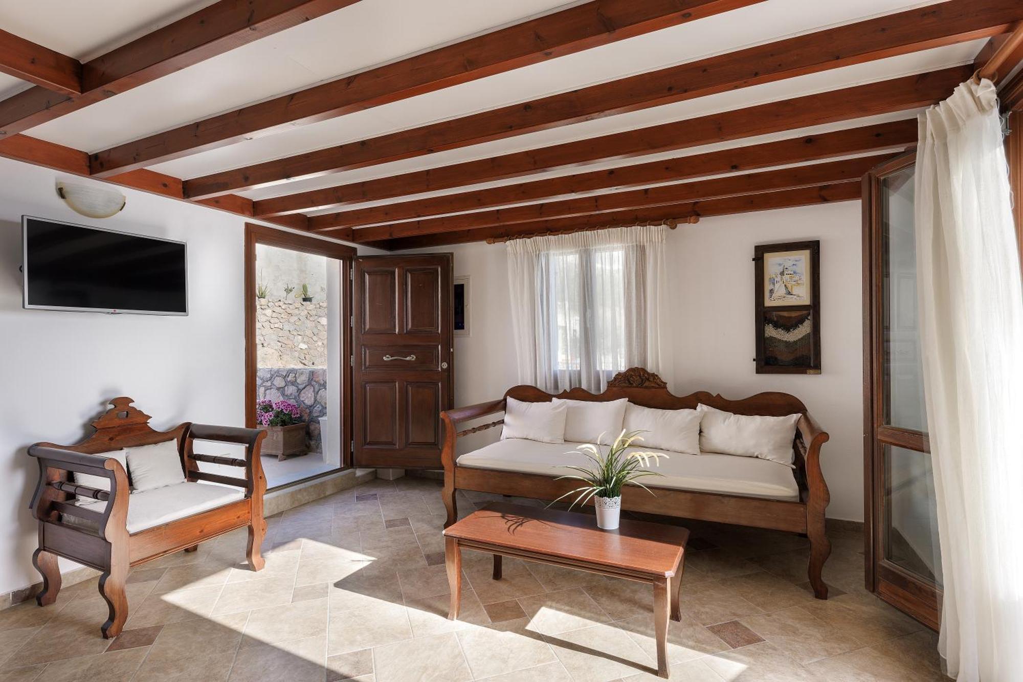 Villa Zatrikion Santorini Pyrgos Kallistis