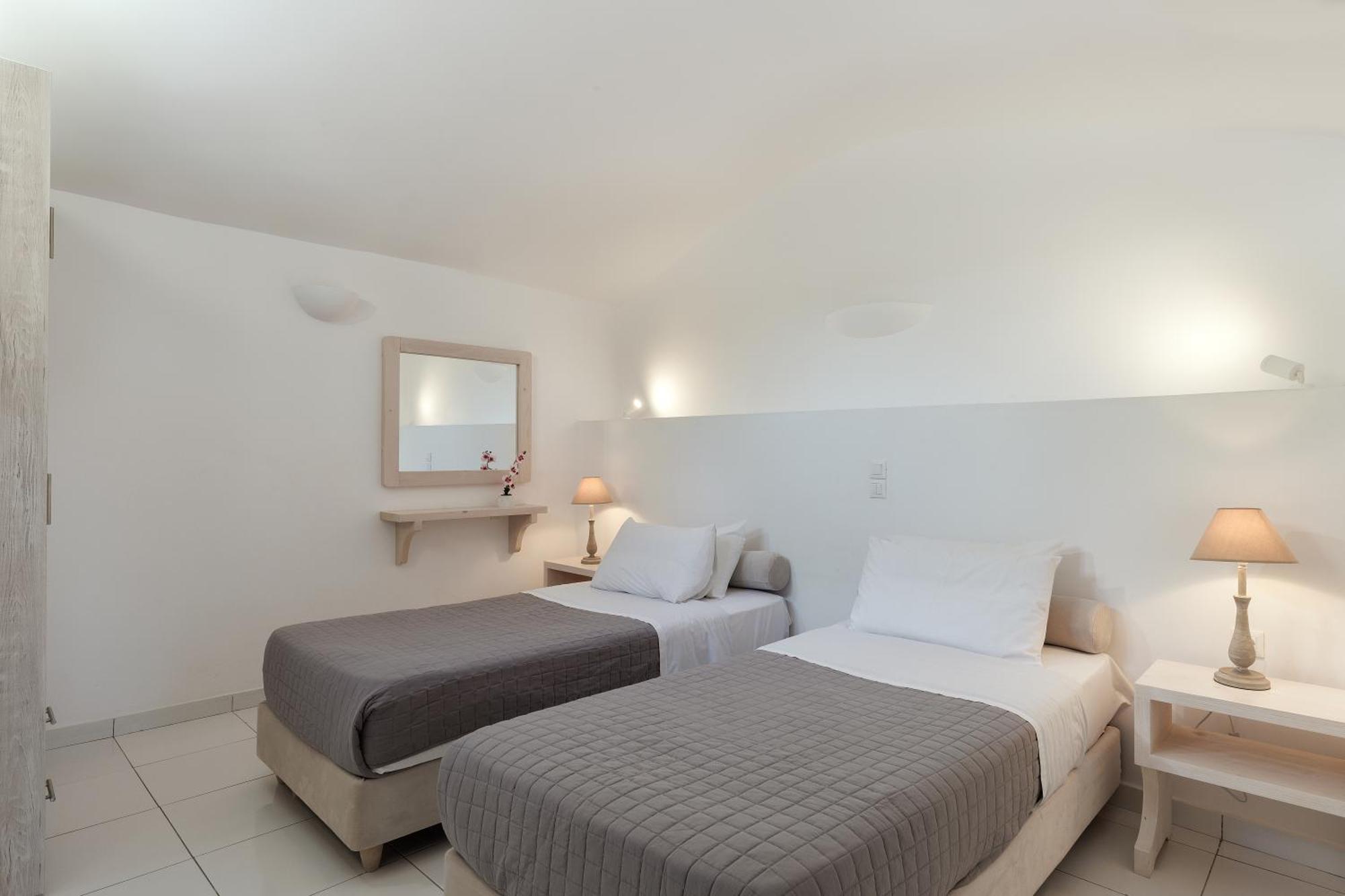 Zatrikion Santorini Villa Pyrgos Kallistis