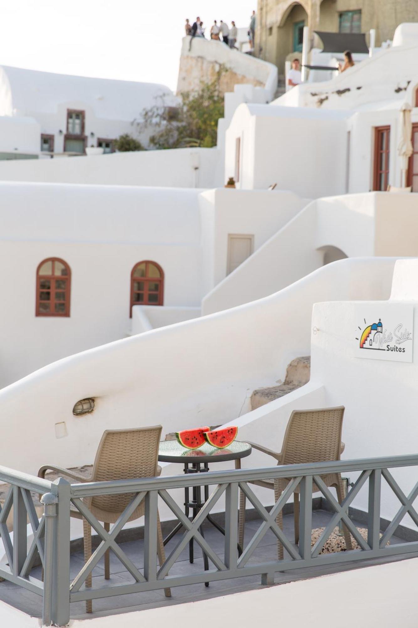 White Side Oia (Santorini)
