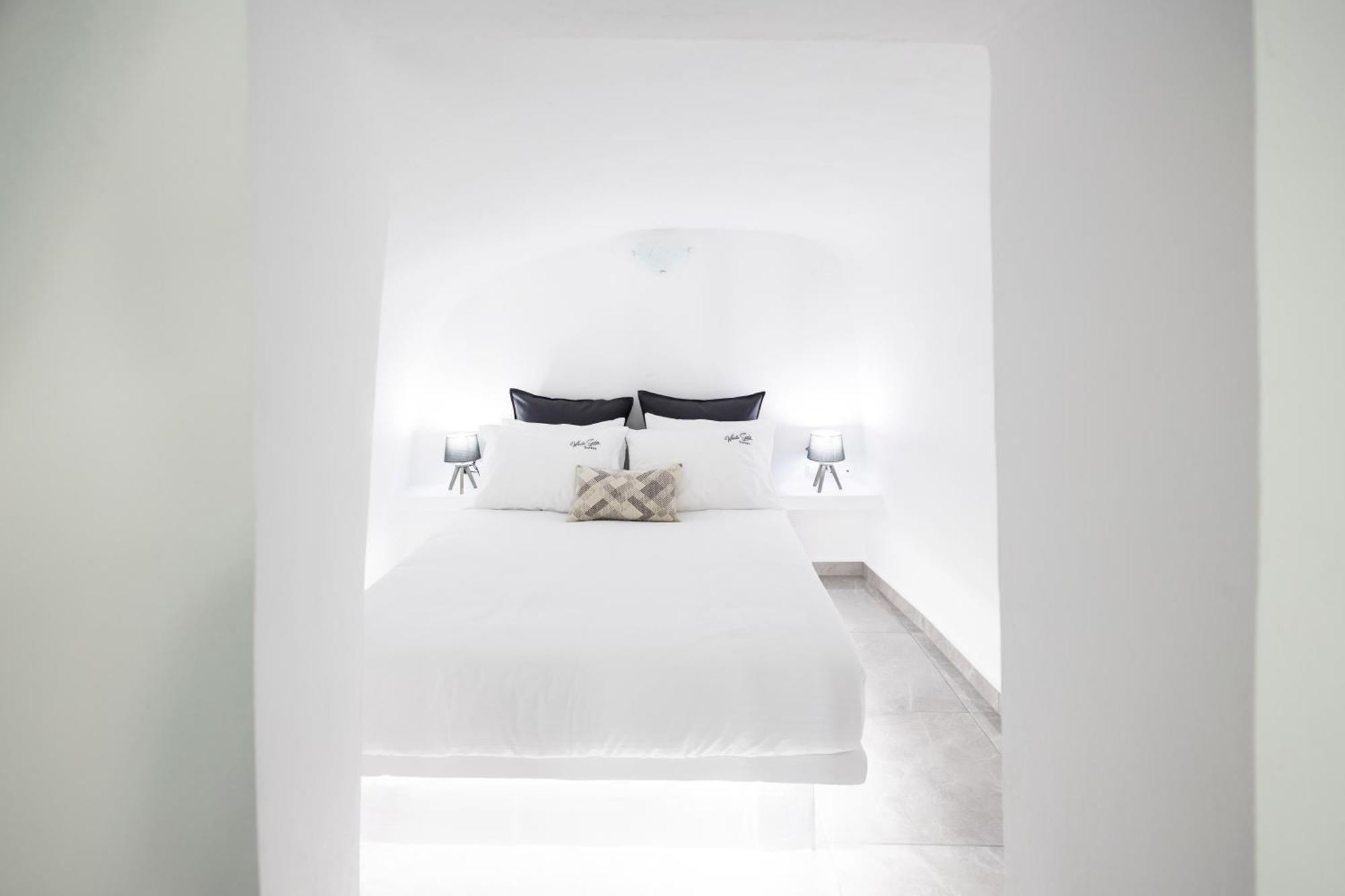 White Side * Oia (Santorini)