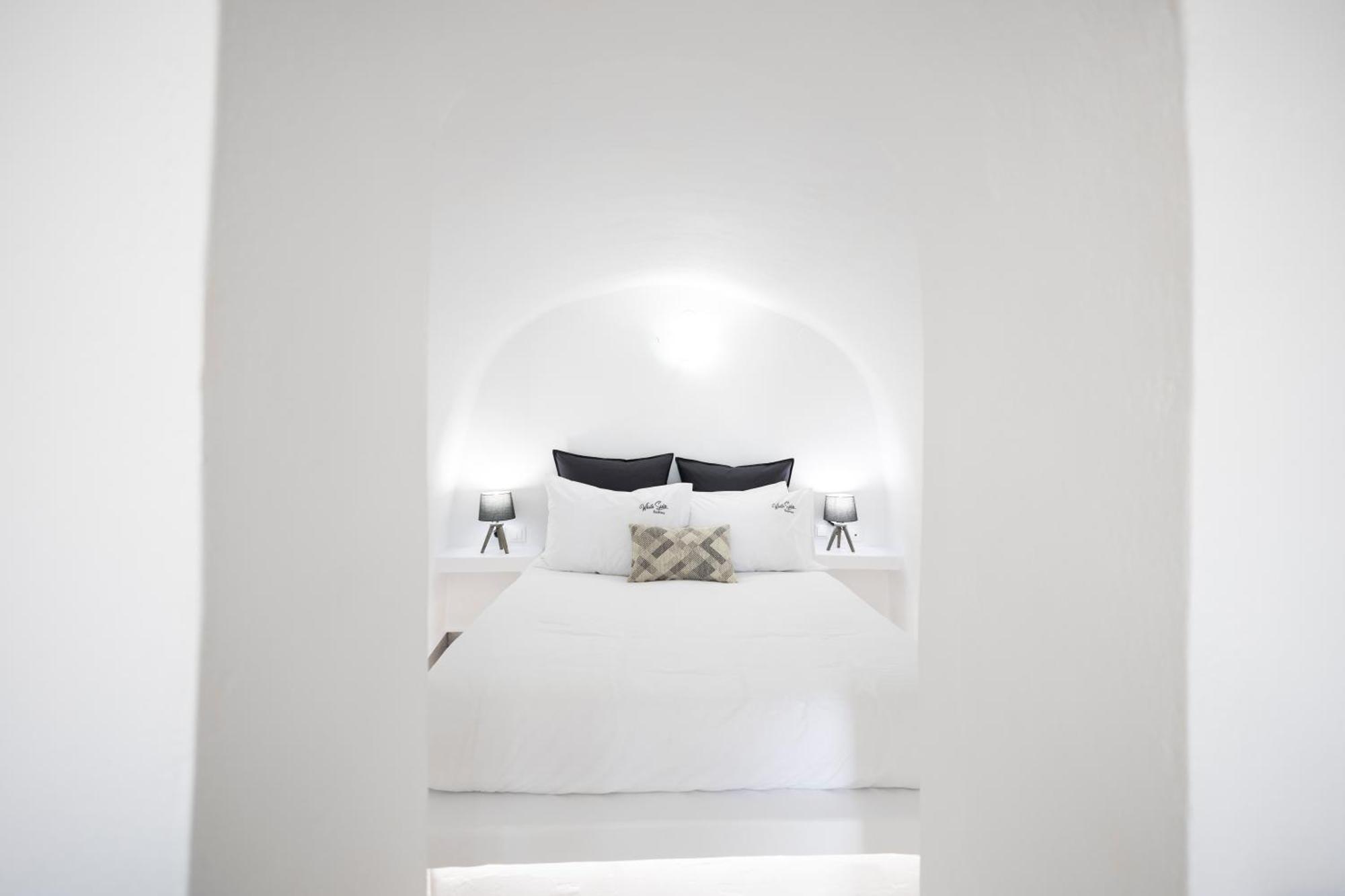 White Side Apartment