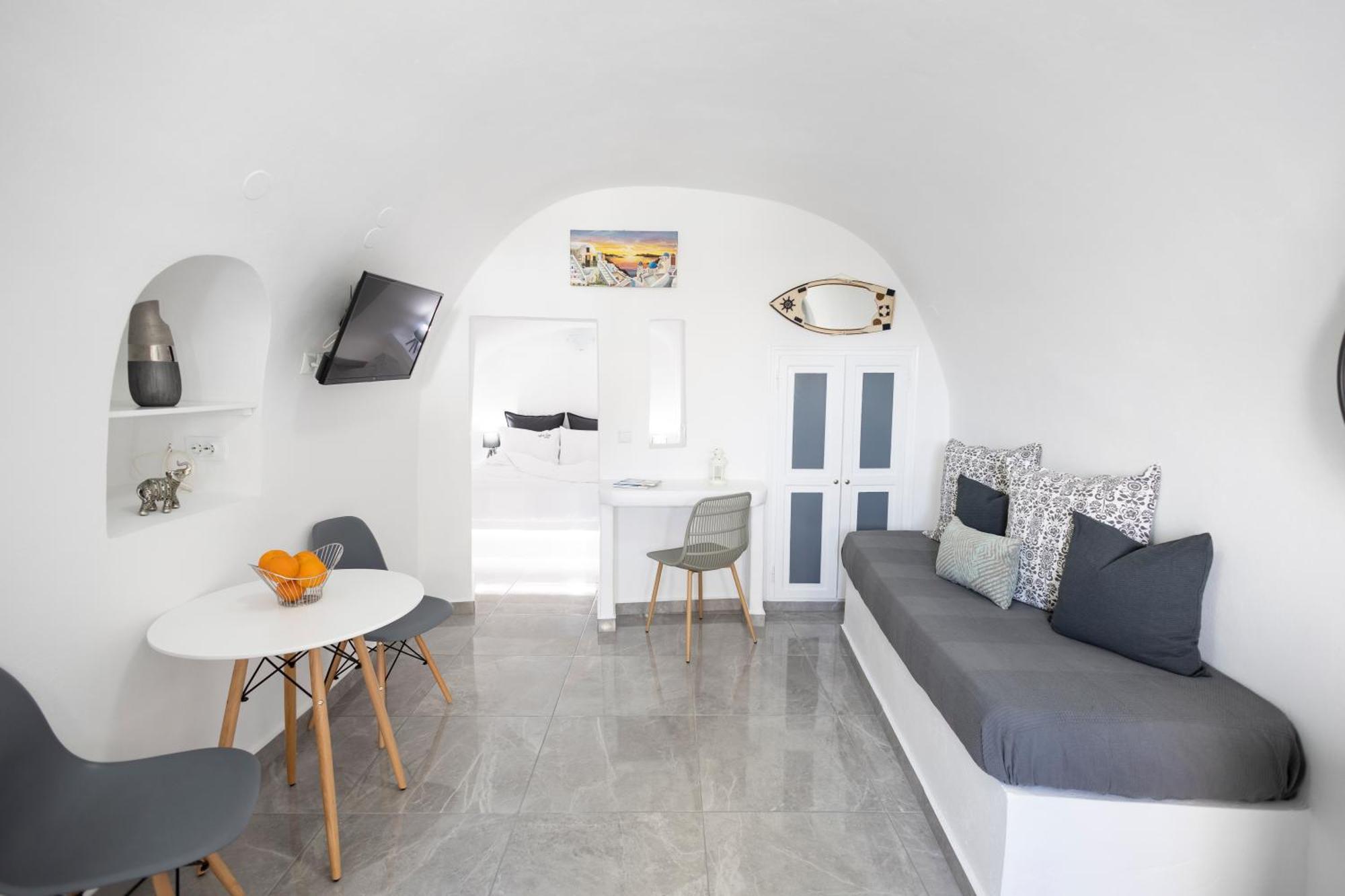 Apartment White Side *