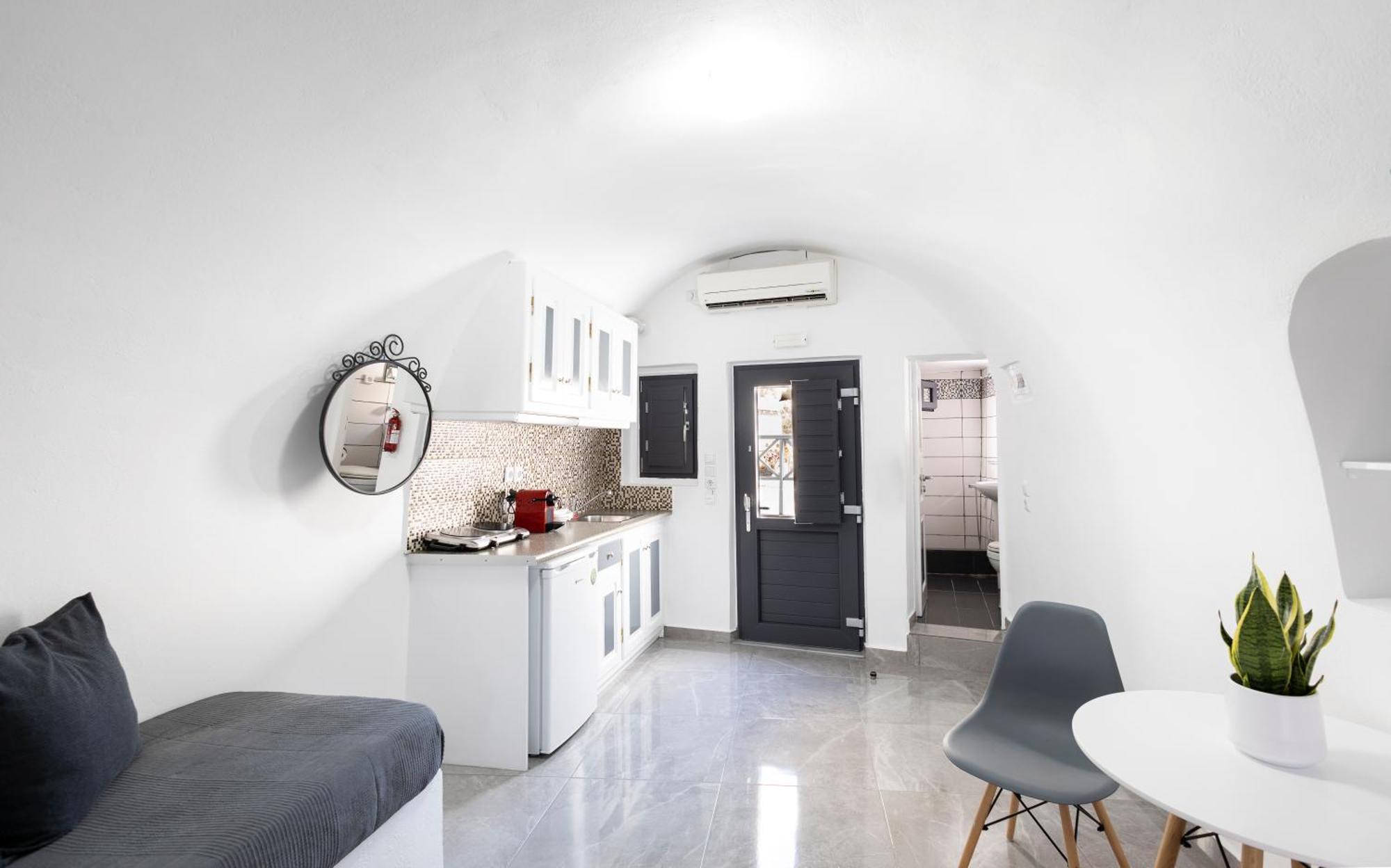Apartment White Side Oia (Santorini)