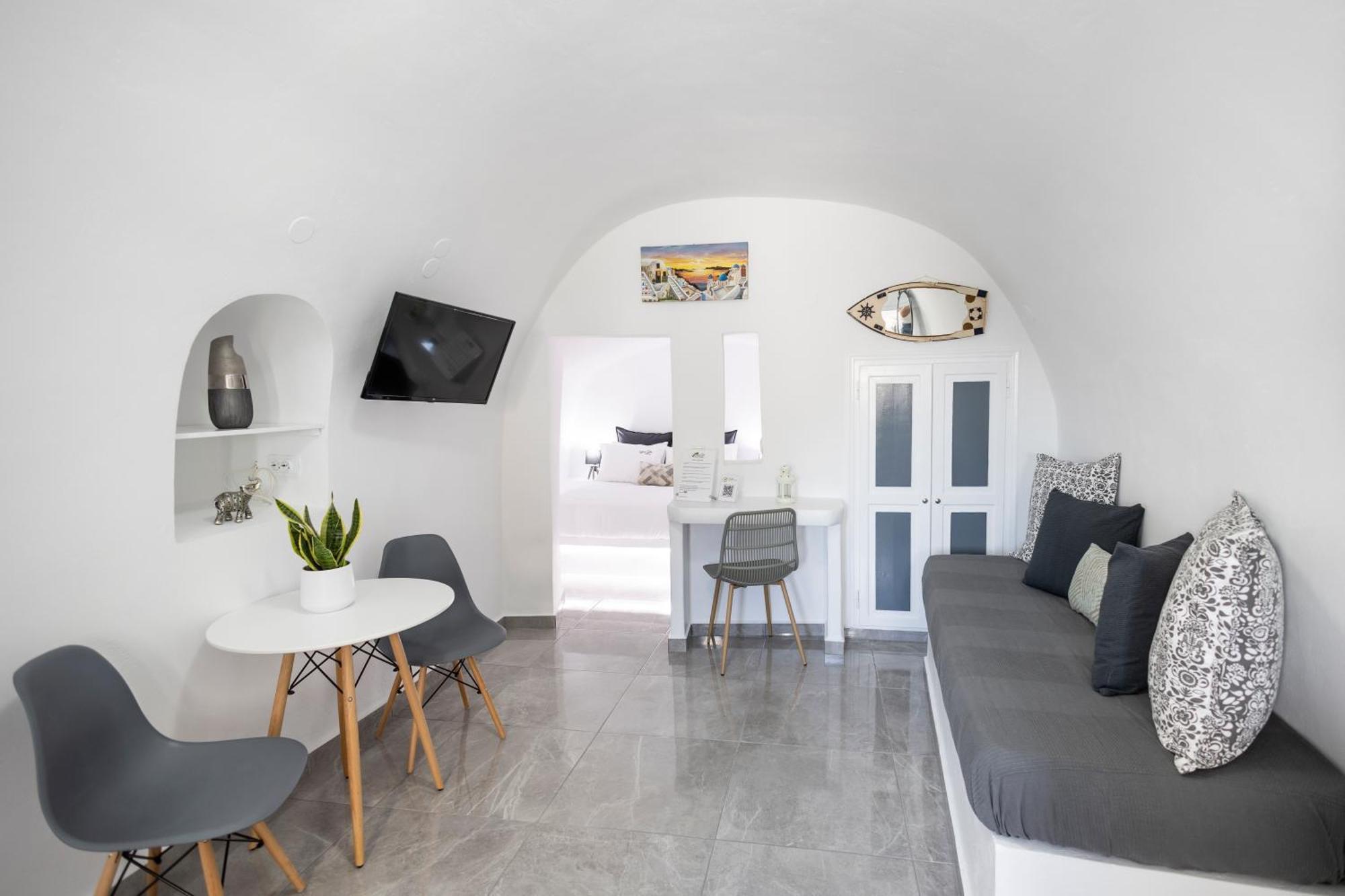 White Side * Oia (Santorini)