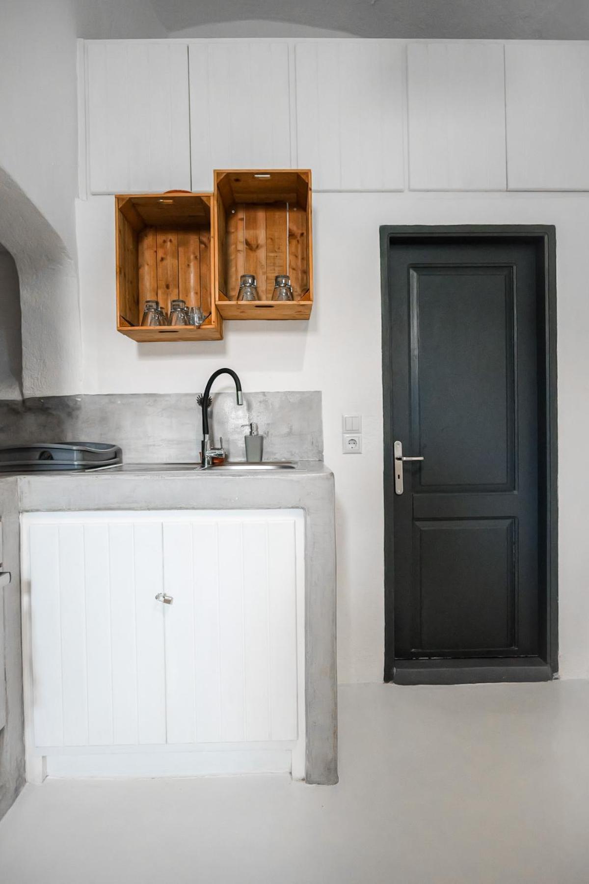 1906 Cave Apartment Pyrgos Kallistis