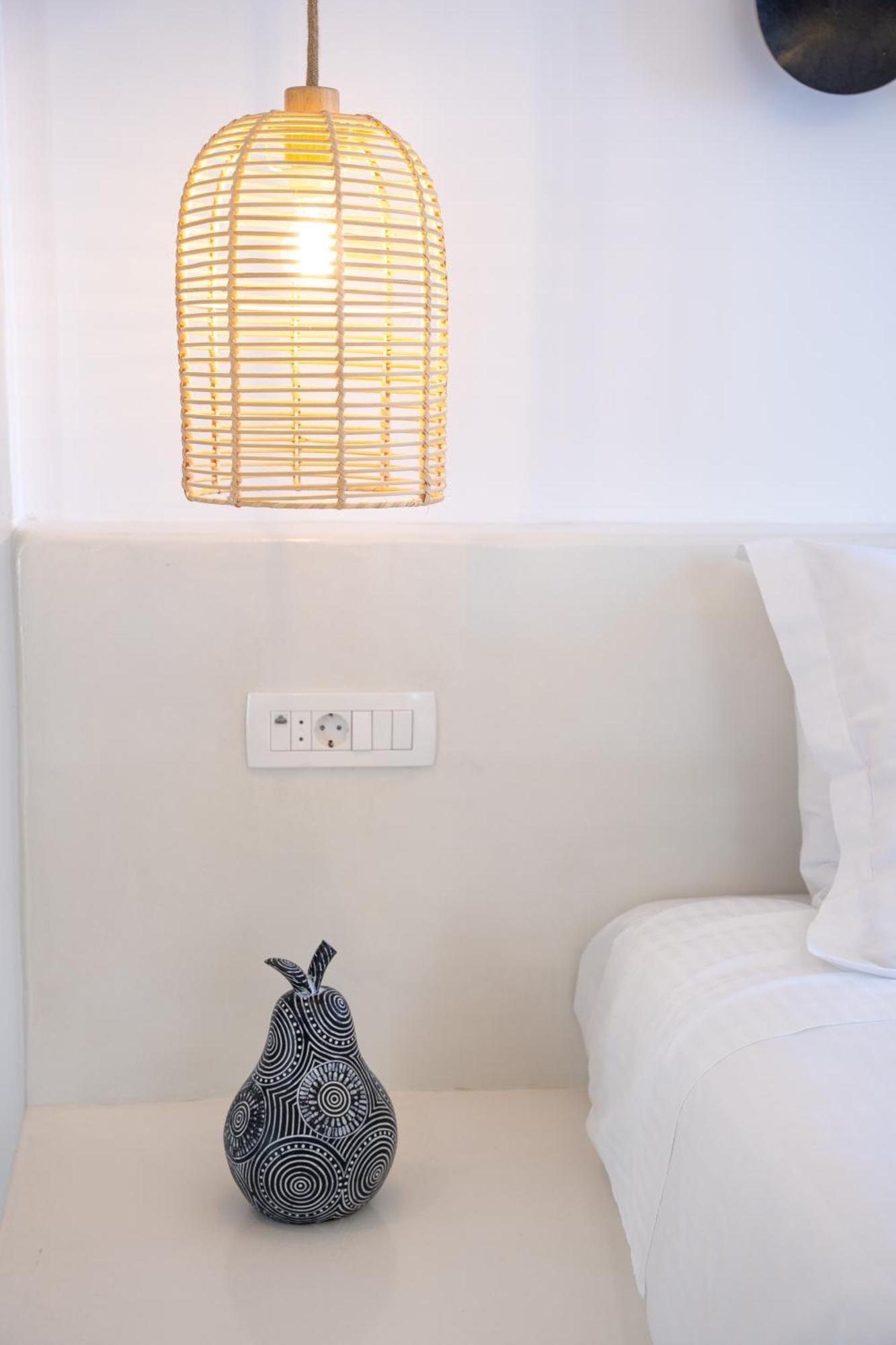 Leon Luxury 5* Imerovigli (Santorini)