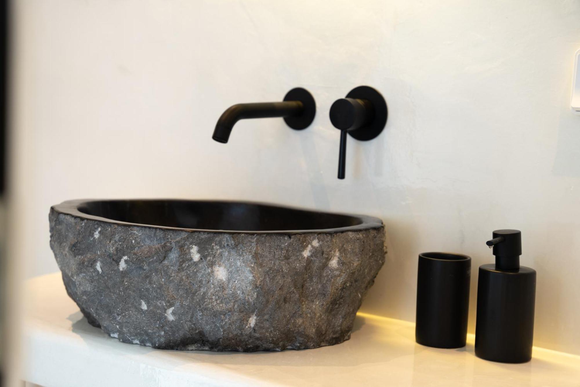 Leon Luxury 5* Imerovigli (Santorini)