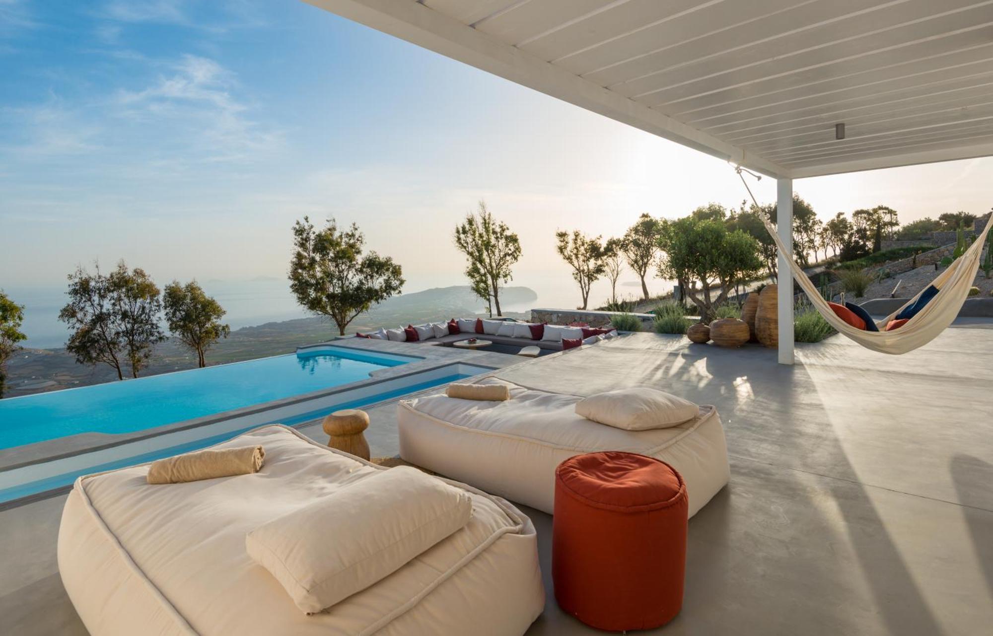 Santorini Heights Apartment *