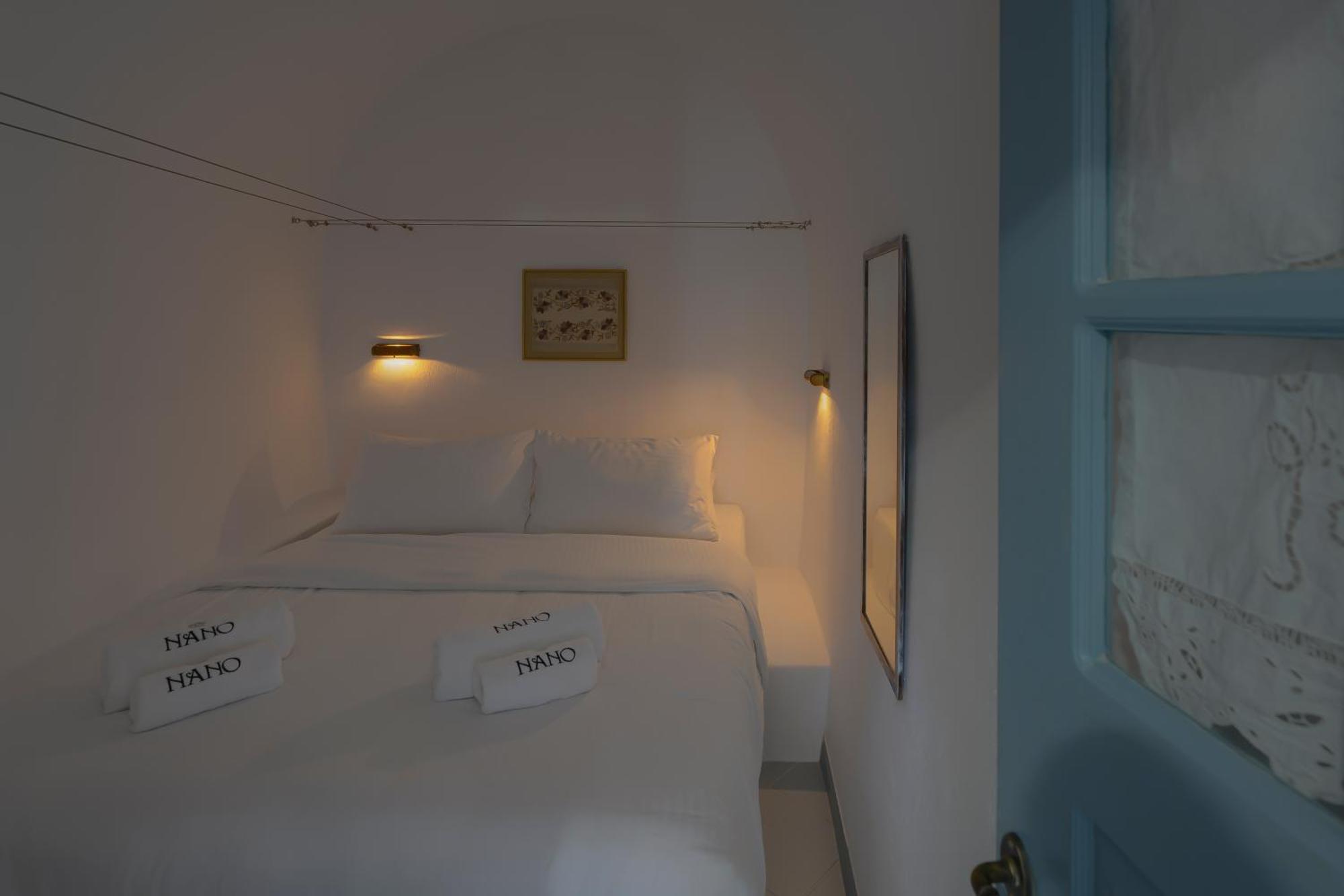 Nano Oia (Santorini)