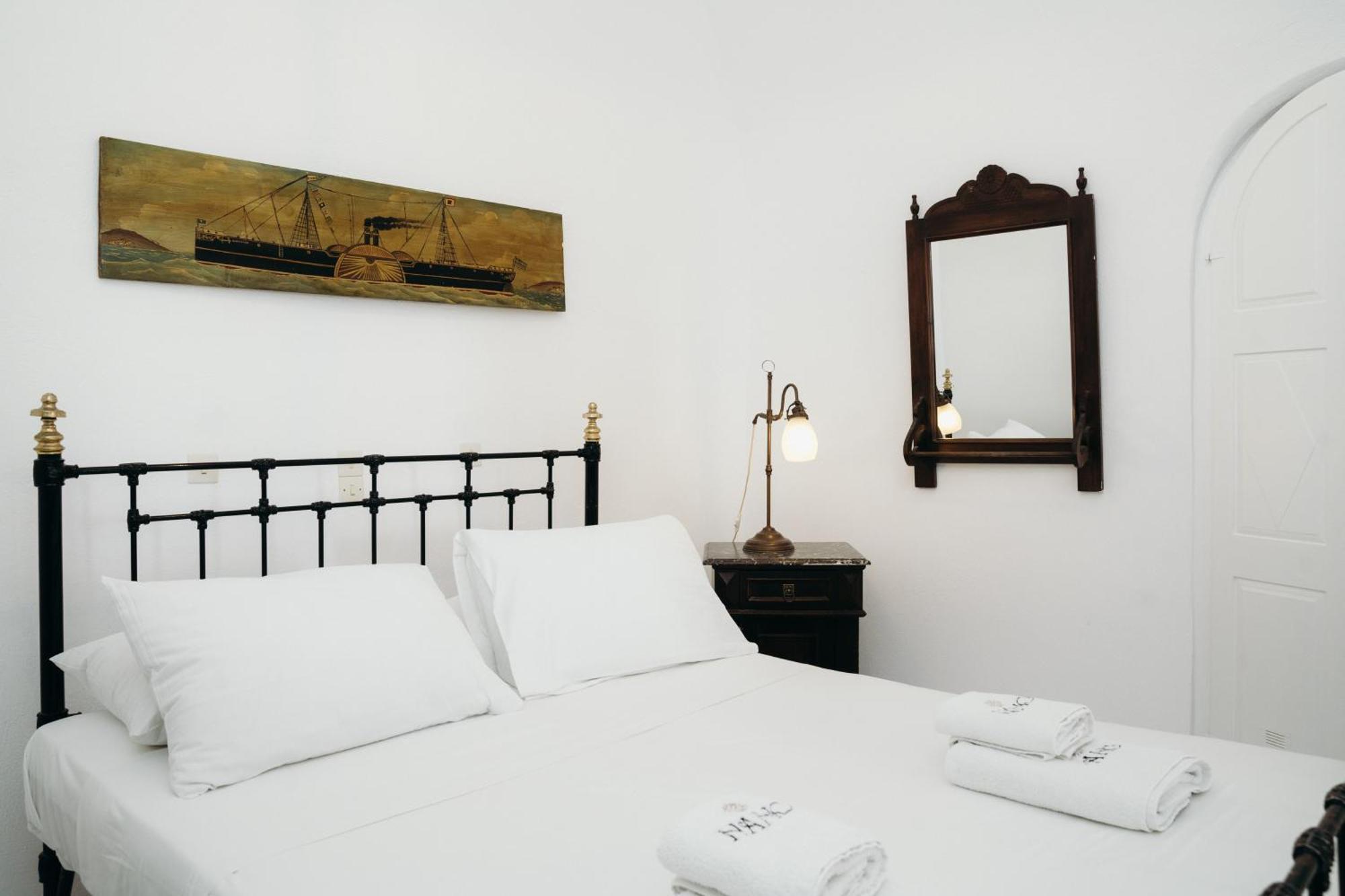 Nano Oia (Santorini)