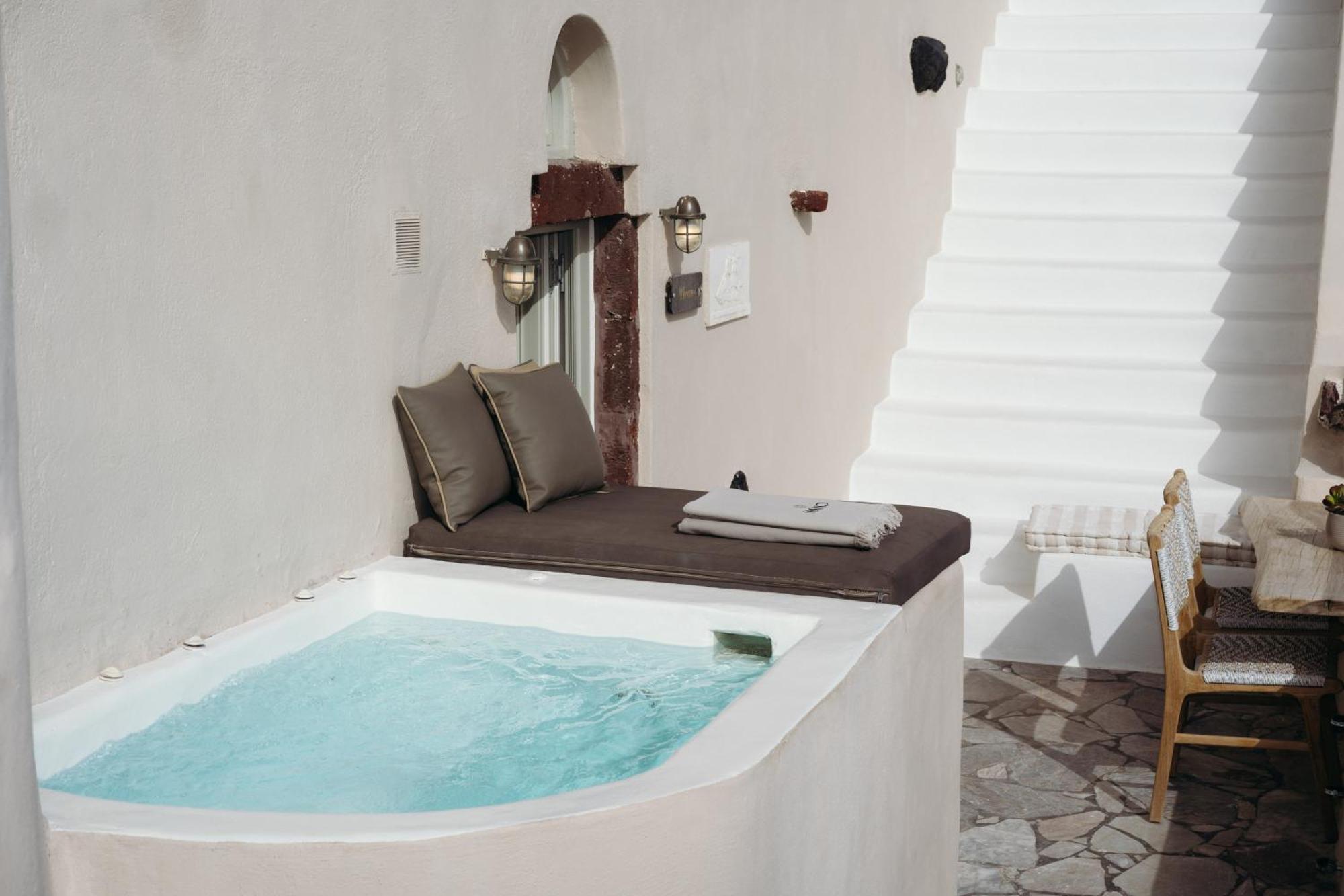 Nano Villa Oia (Santorini)