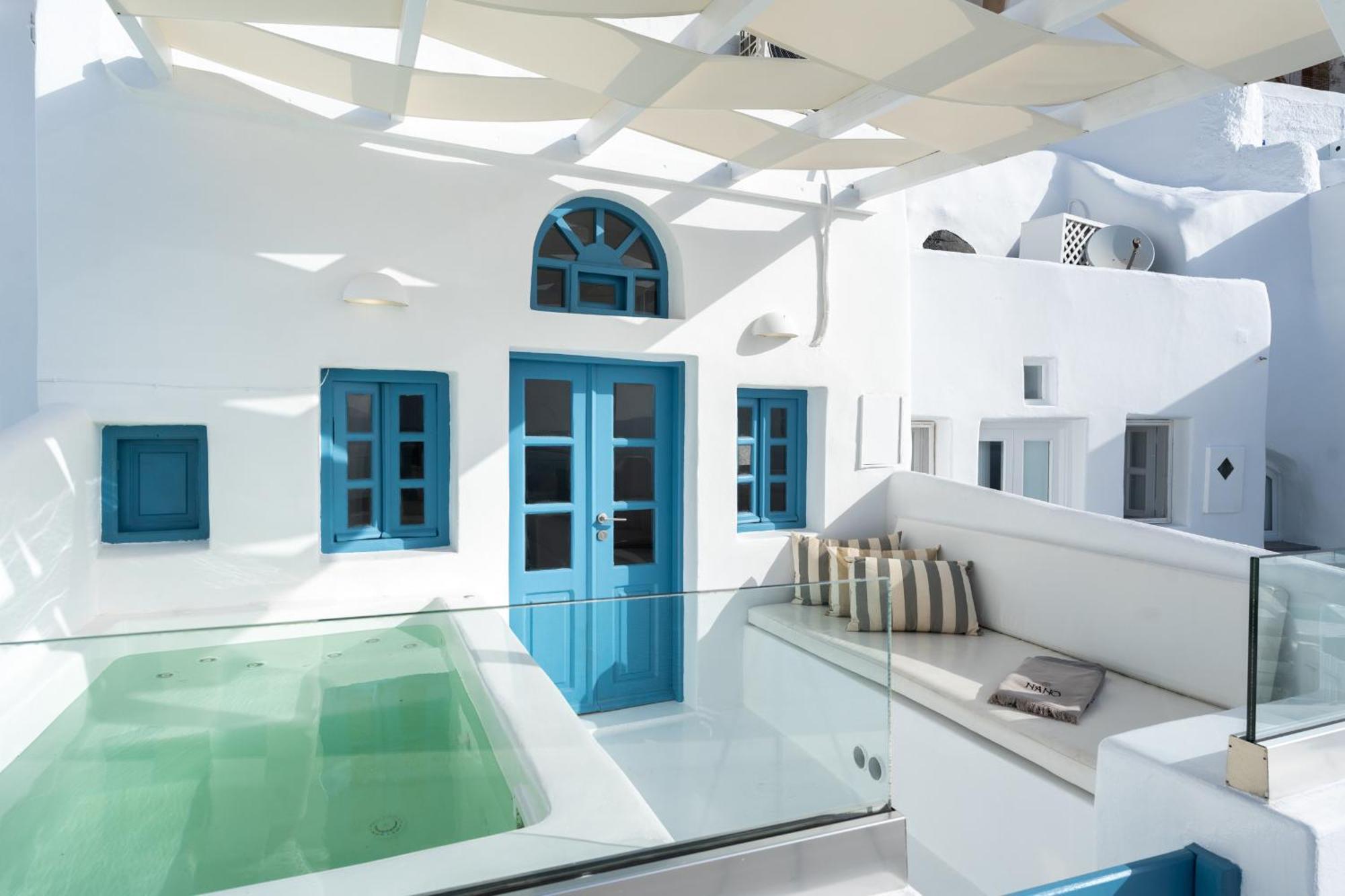 Nano Villa Oia (Santorini)