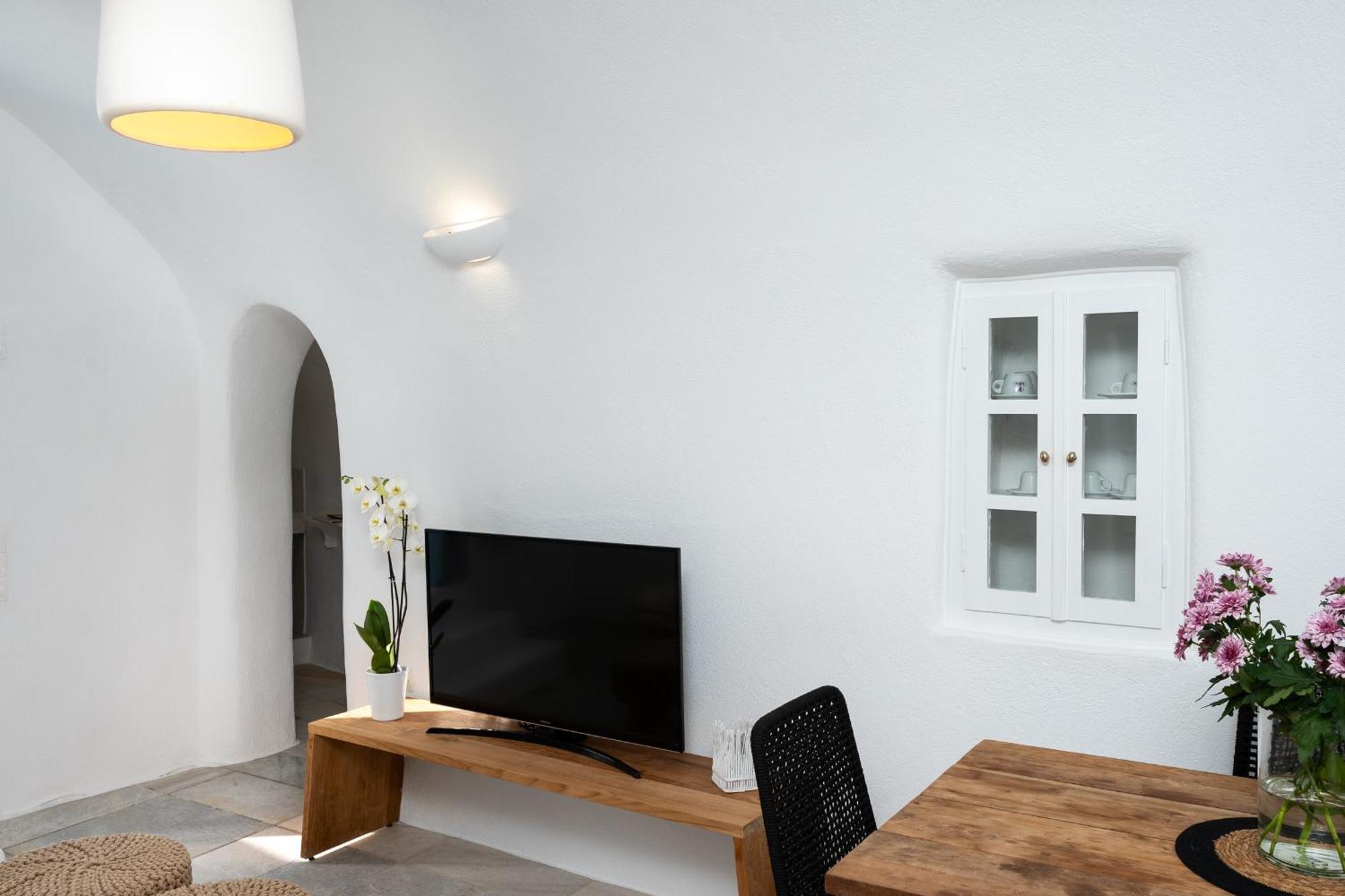 Nano Villa Oia (Santorini)
