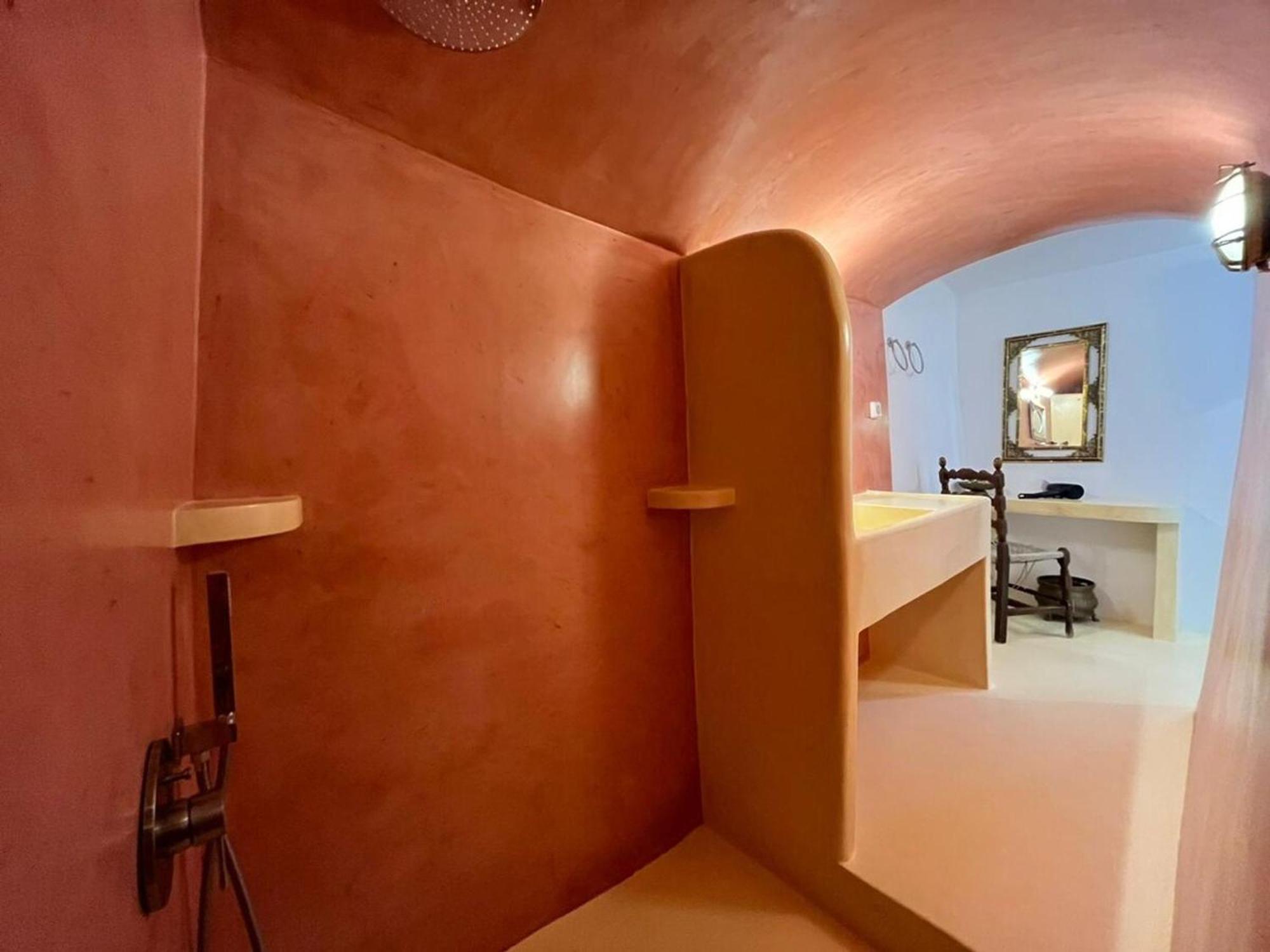 The Commander's House * Emporio (Santorini)