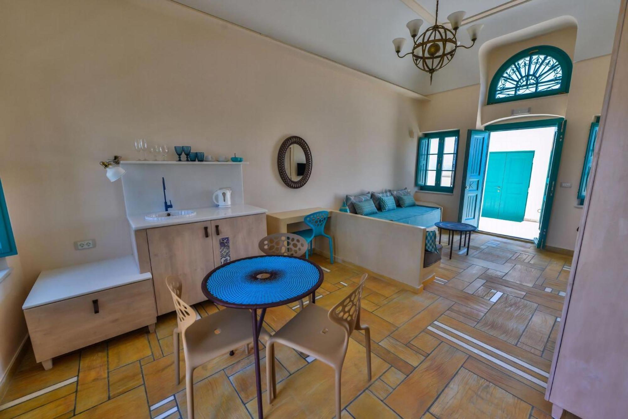 Magnificent Santorini 3 Bedrooms Royal Beautiful Caldera View With 2 Outdoor Hot Tubs Oia (Santorini)