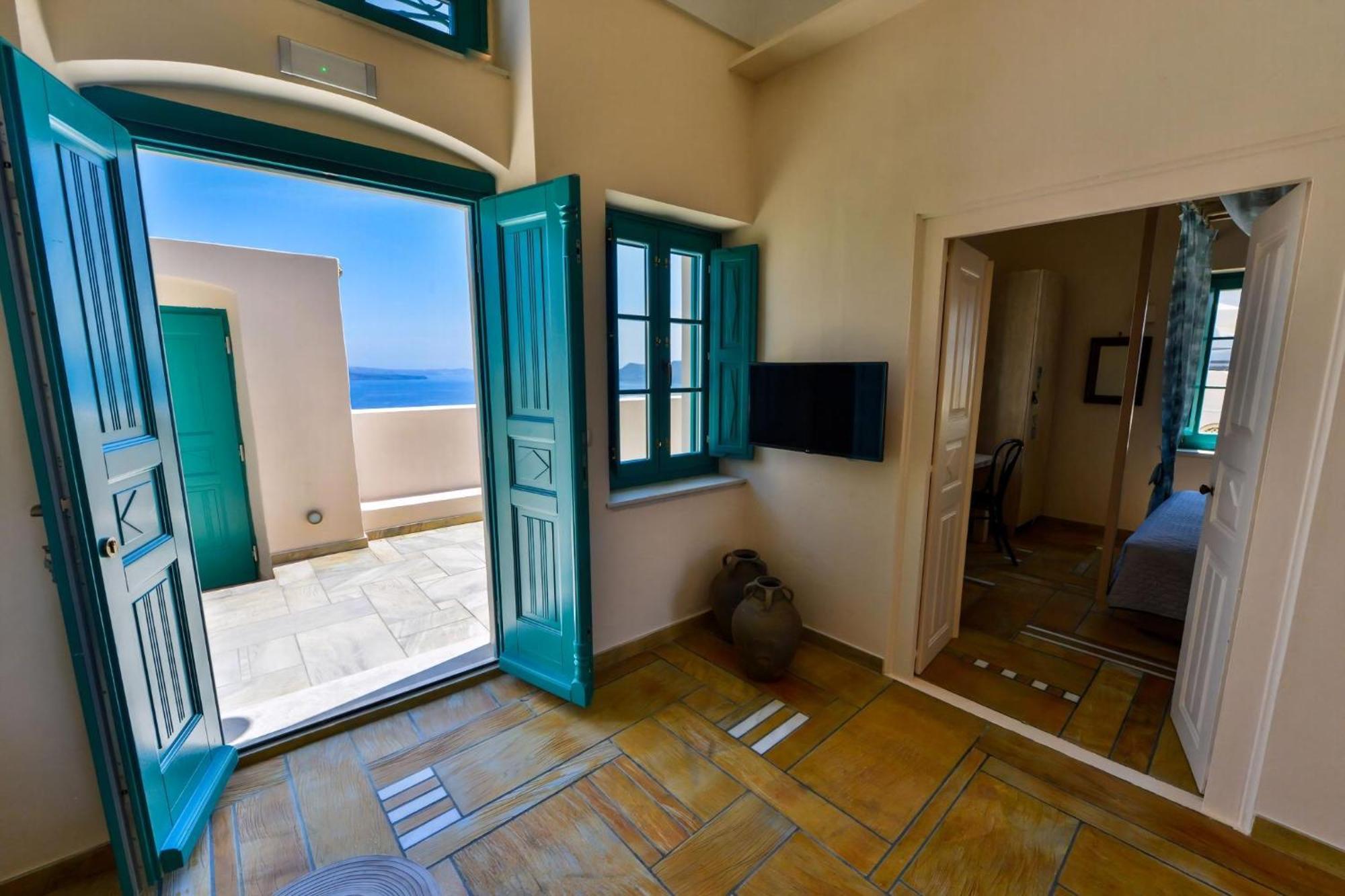 Magnificent Santorini 3 Bedrooms Royal Beautiful Caldera View With 2 Outdoor Hot Tubs Villa