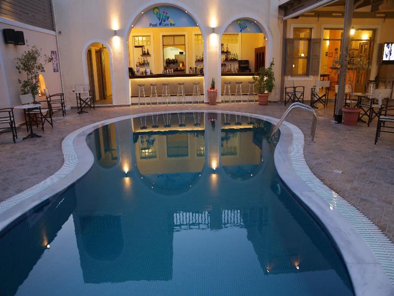 Enjoy Aparthotel 3*