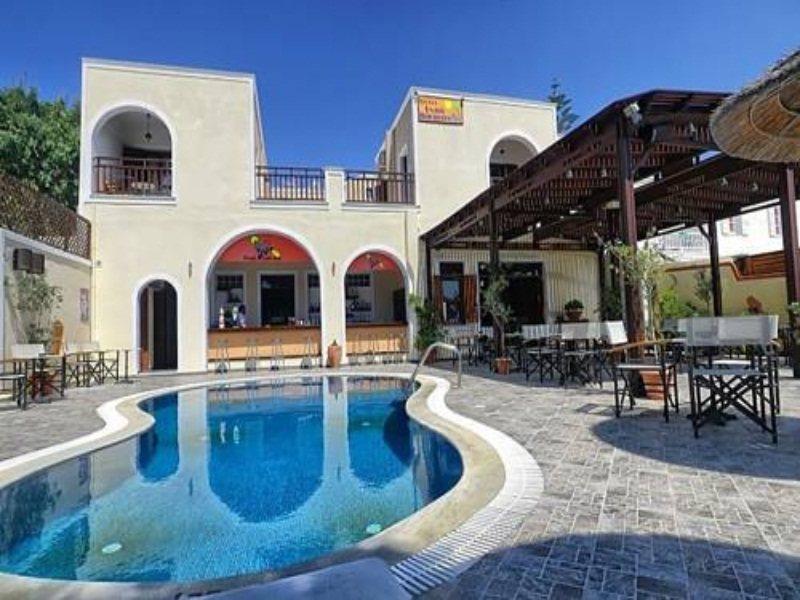 Enjoy Aparthotel Kamari (Santorini)