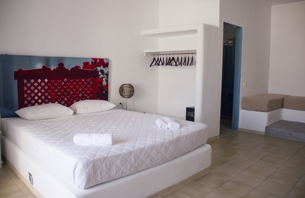 Atlas Boutique Kamari (Santorini)