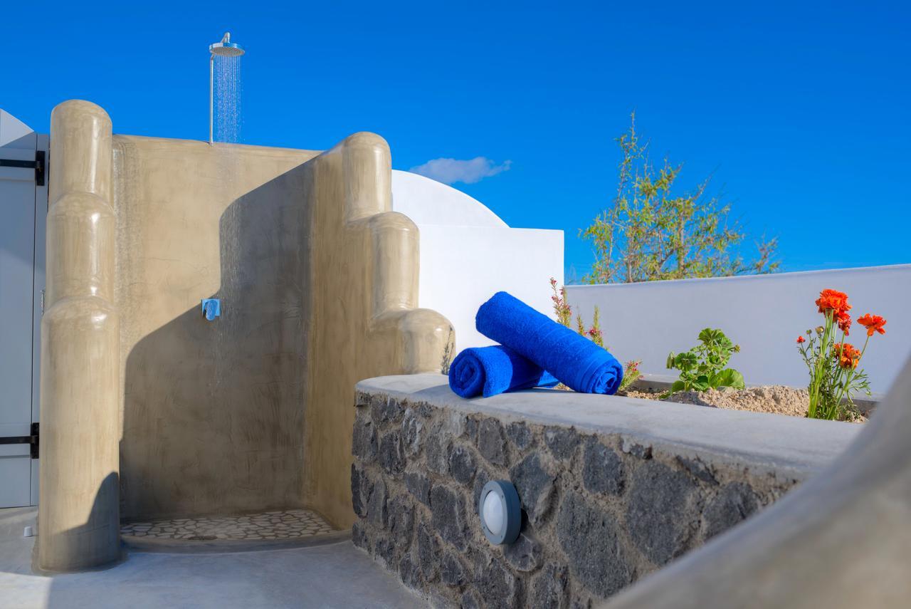 White Harmony * Megalochori (Santorini)