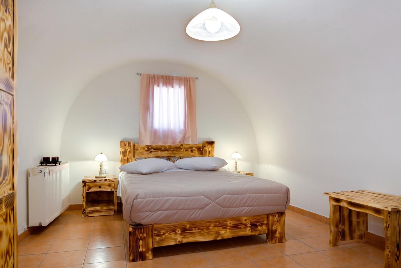 Aegeon Aparthotel Megalochori (Santorini)