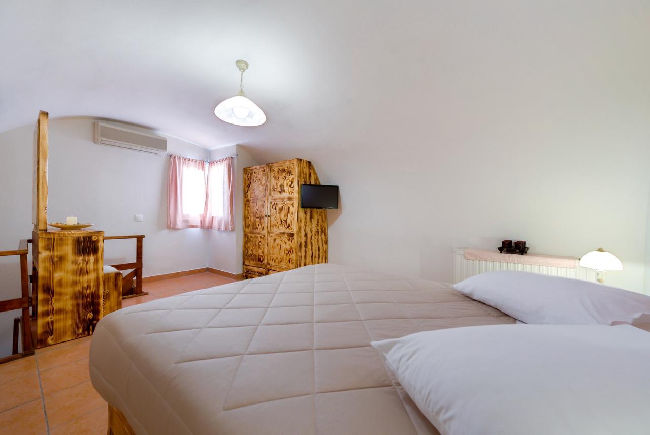 Aparthotel Aegeon Megalochori (Santorini)