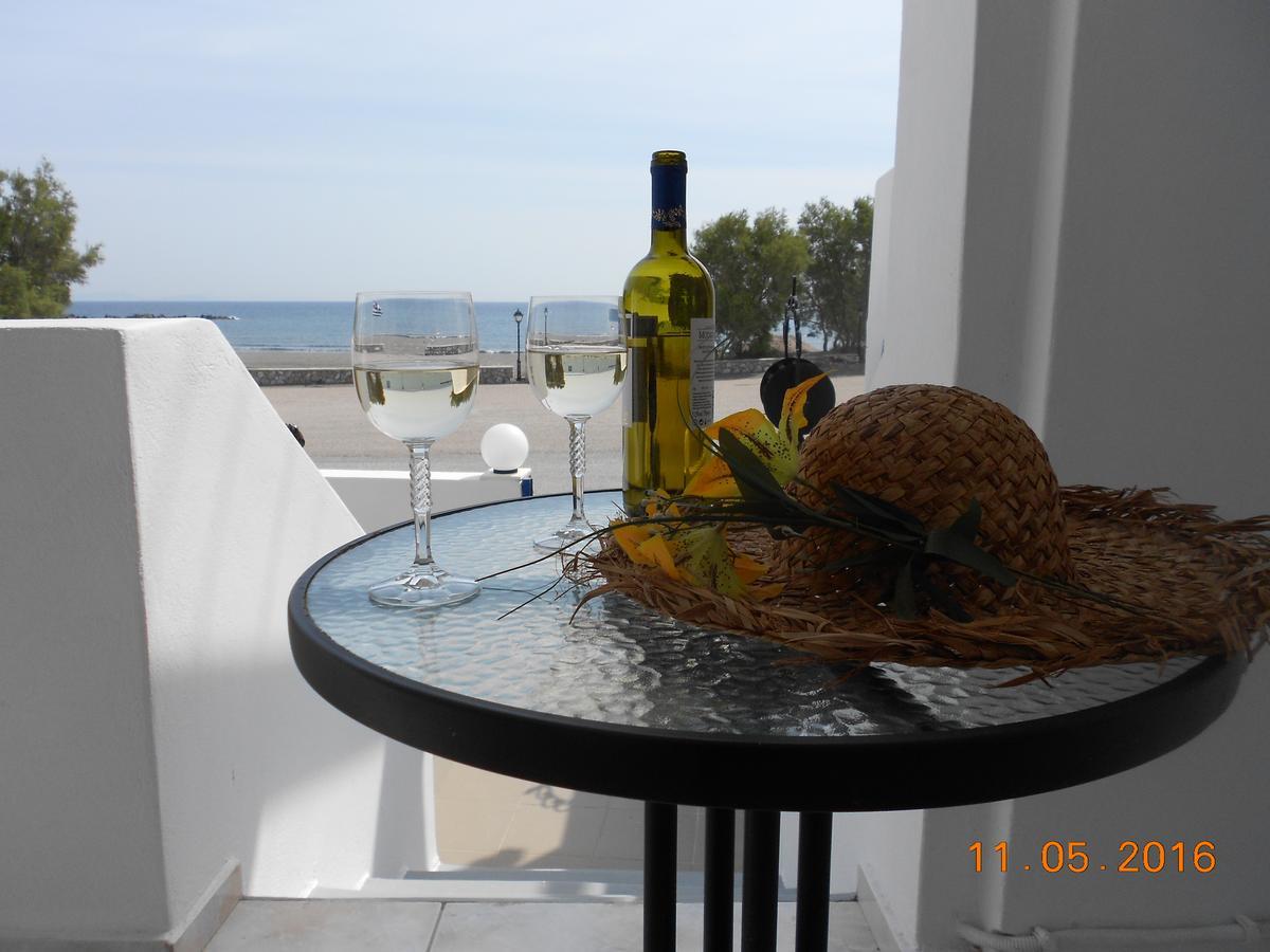 Guest house To Let Rena Monolithos (Santorini)
