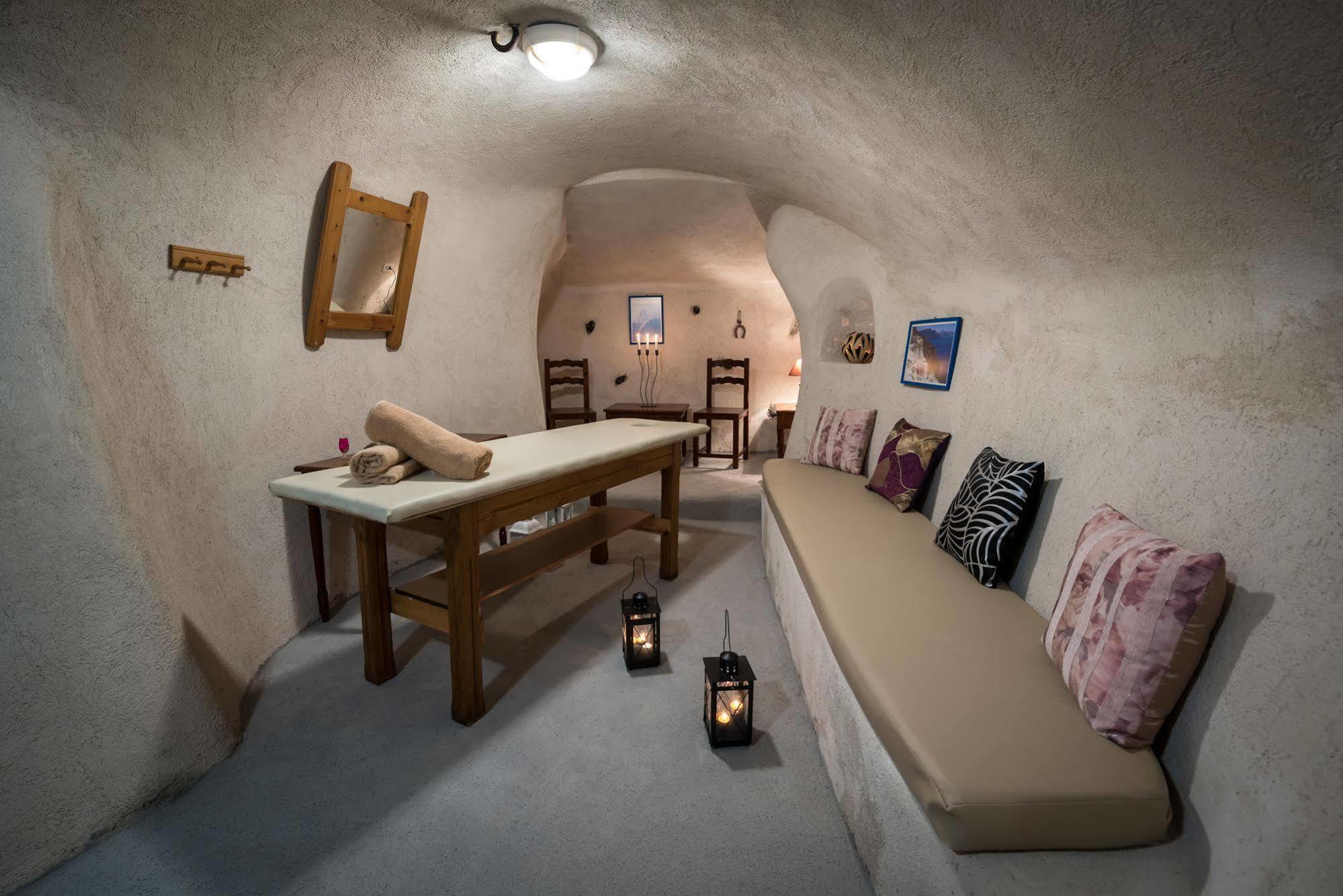 Aegeon Aparthotel 2*