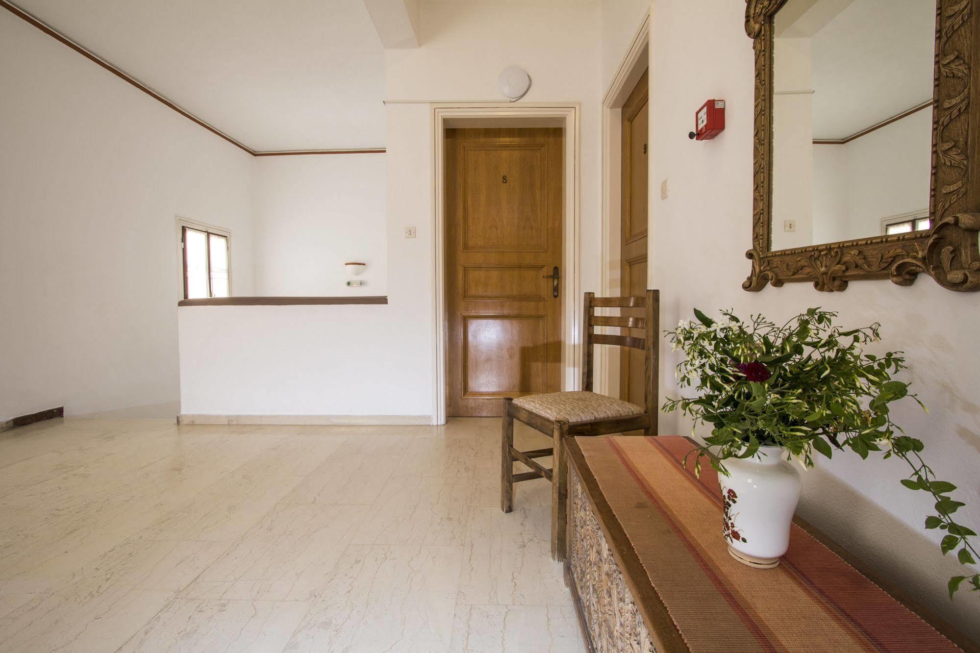 Hotel Adonis (adults Only) Kamari (Santorini)