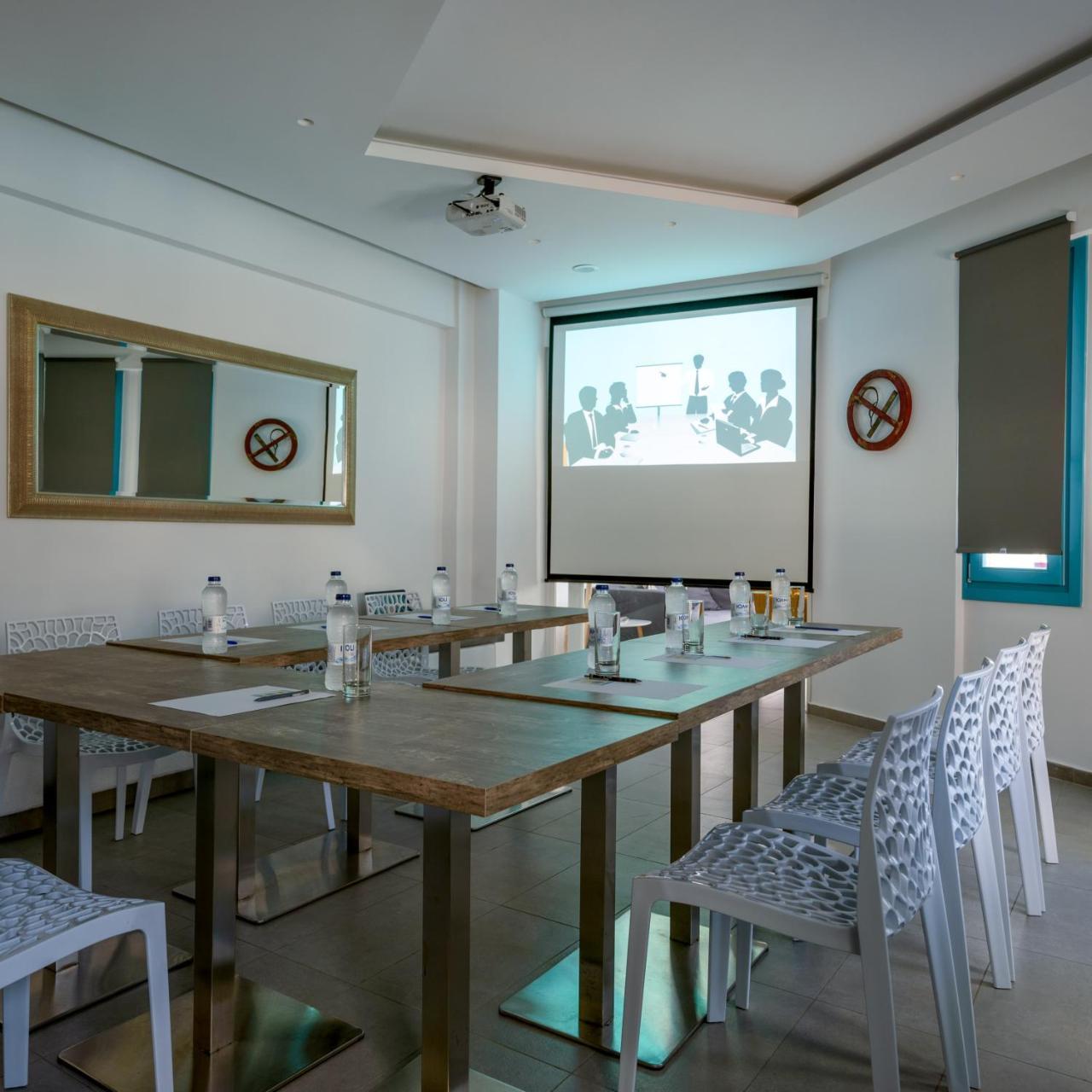 Hotel Nikolas Karterados (Santorini)