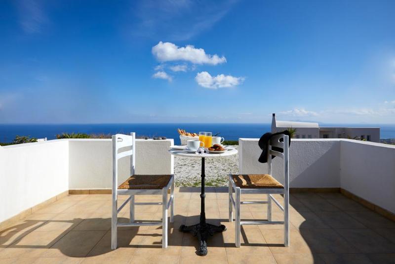 Golden East 3* Santorini Island