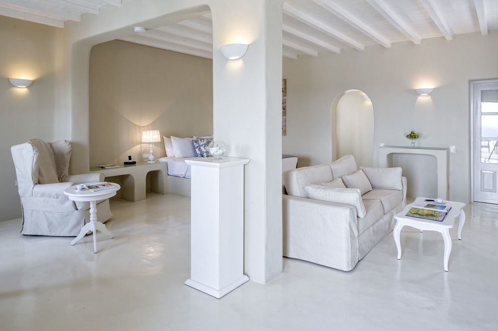 Carpe Diem Santorini 5*