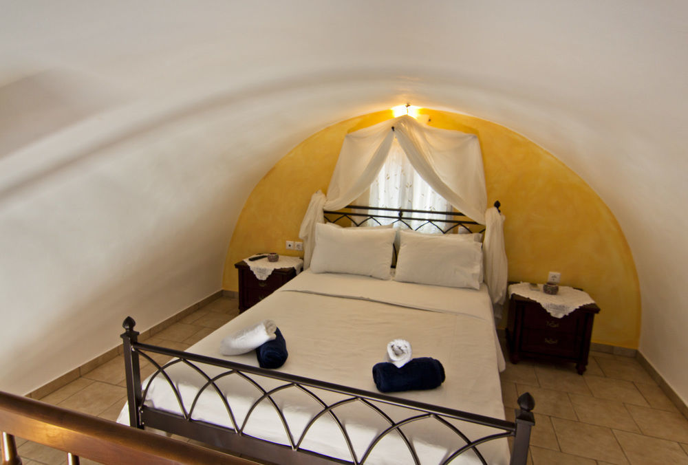 Golden East Hotel 3*