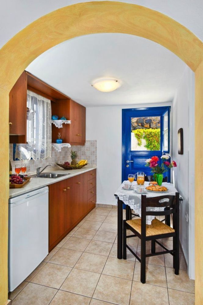 Golden East 3* Santorini Island