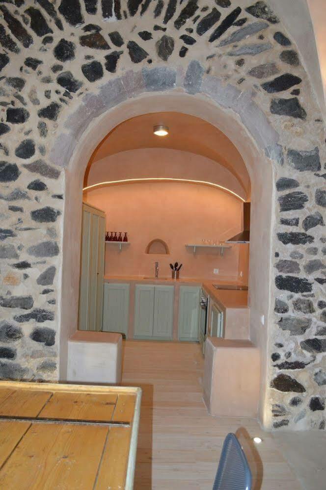 Old Winery Pýrgos