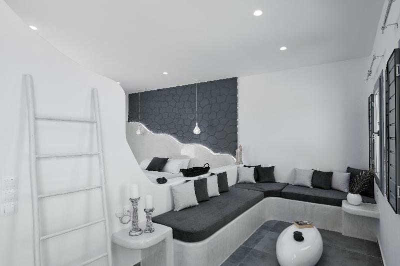 Golden East 3* Santorini Island