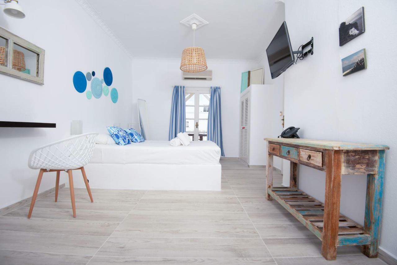 Markezinis Hotel Perivolos (Santorini)