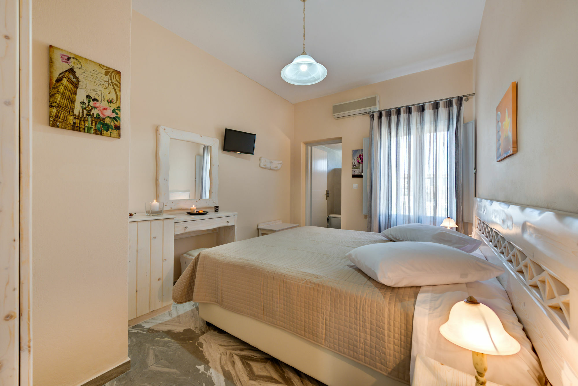 Aparthotel Aegeon Megalochori (Santorini)