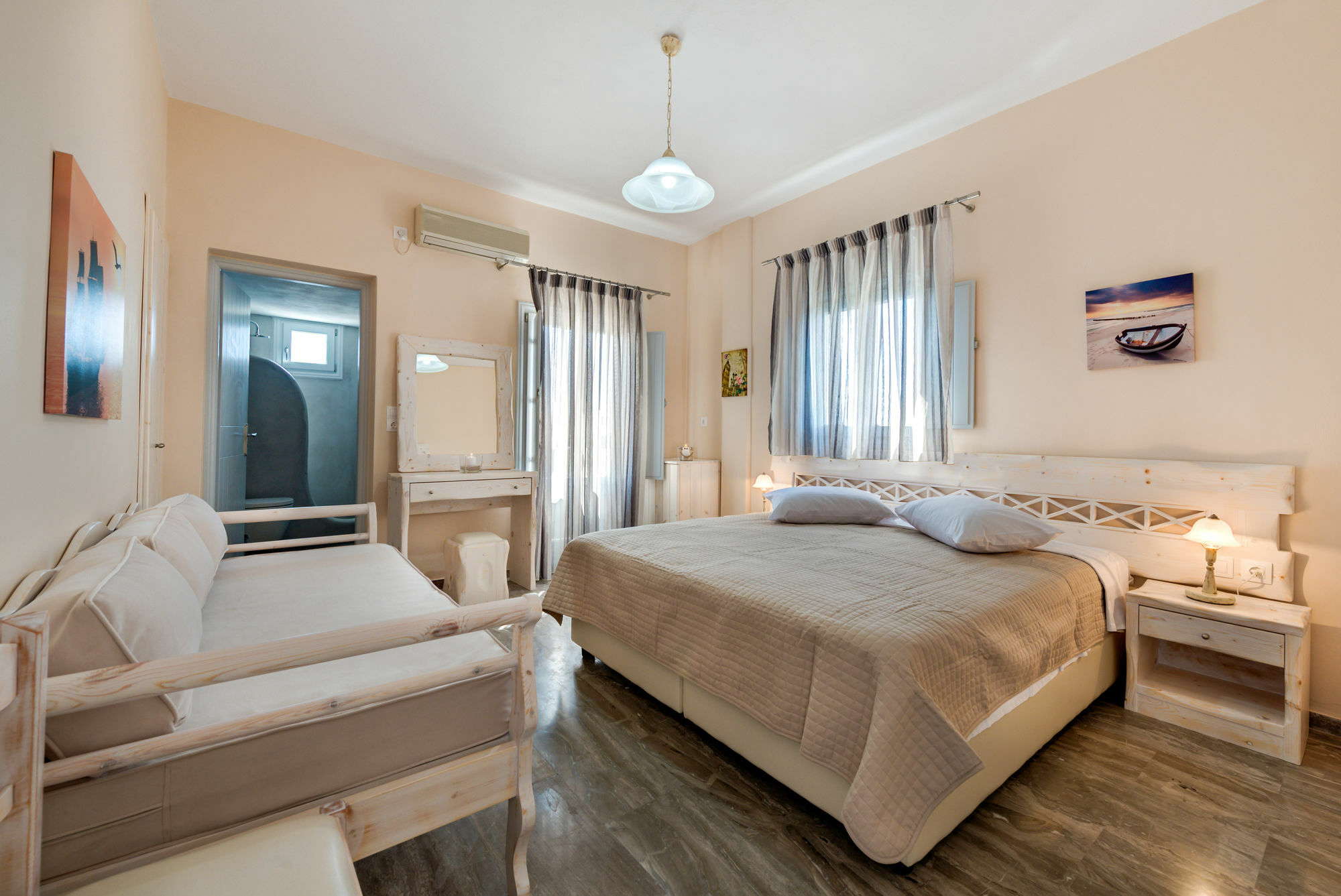 Aparthotel Aegeon Megalochori (Santorini)