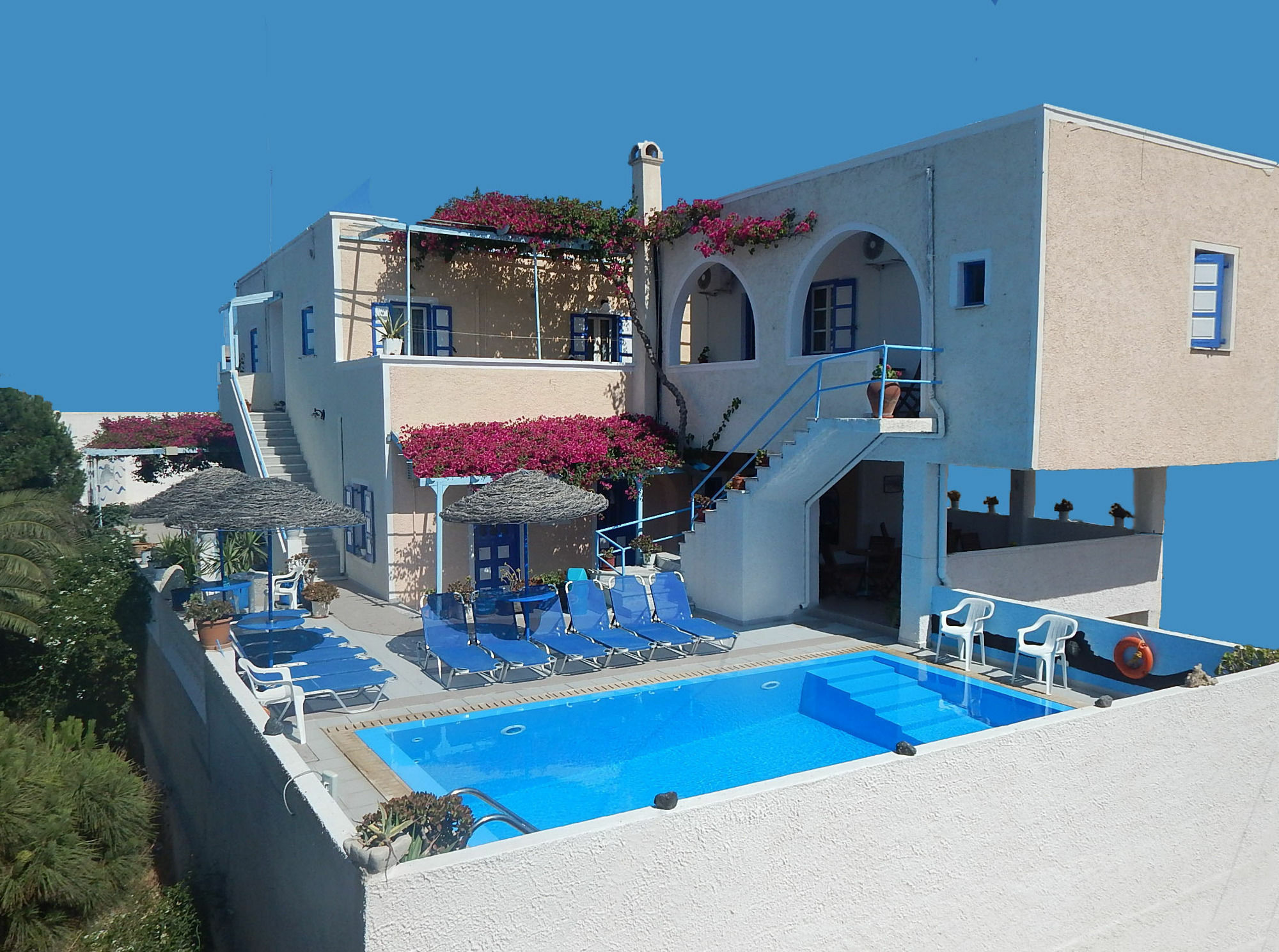 Aegeon Aparthotel