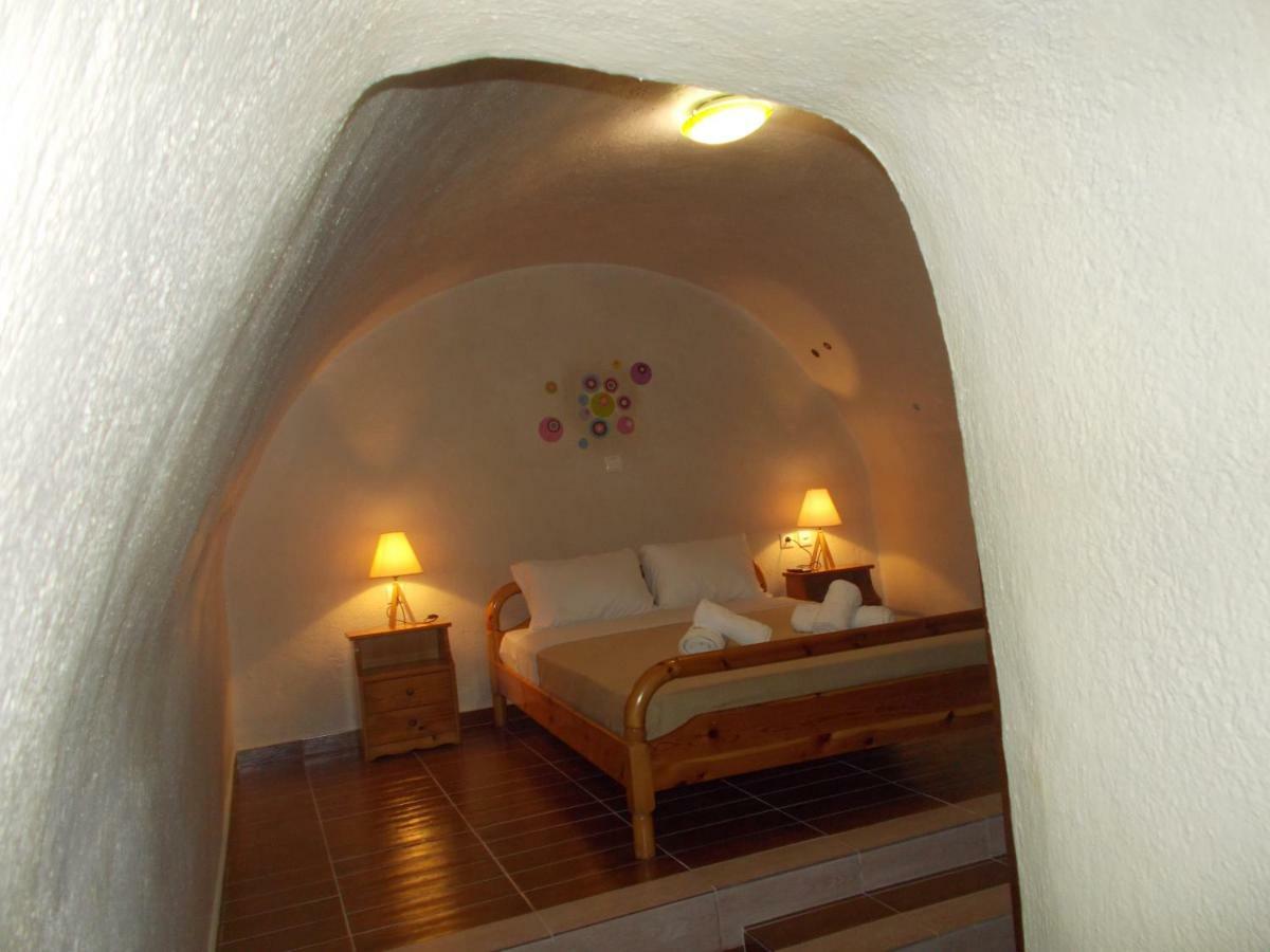 Loukas Kontos Traditional House